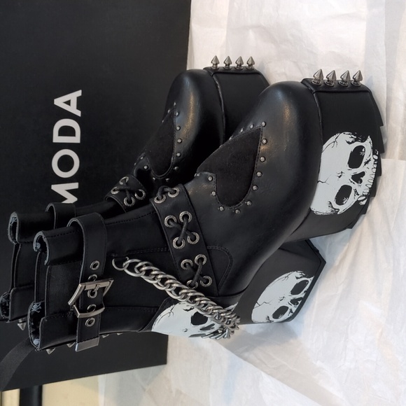 Seven Seas Platform Ankle Boots - Picture 4 of 15